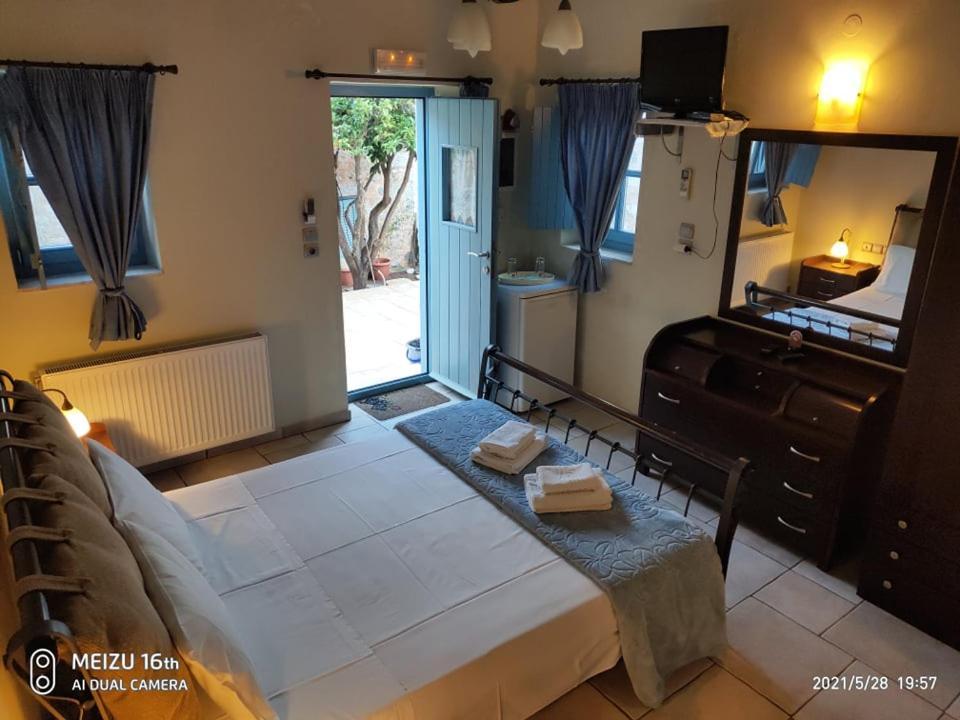 Petrounis Hotel Ареополі Екстер'єр фото