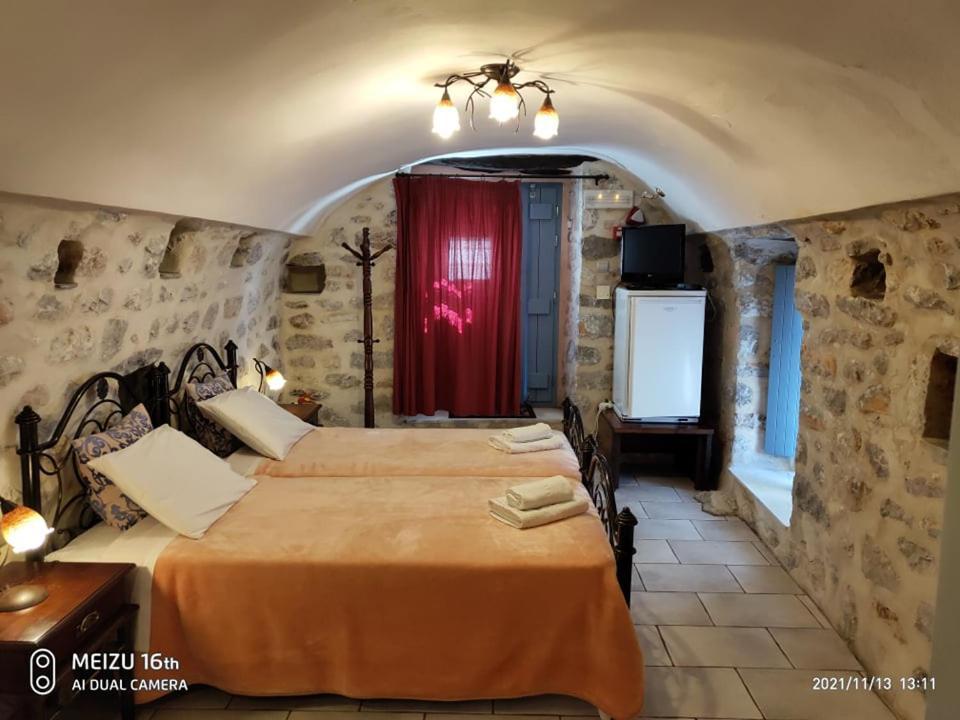 Petrounis Hotel Ареополі Екстер'єр фото
